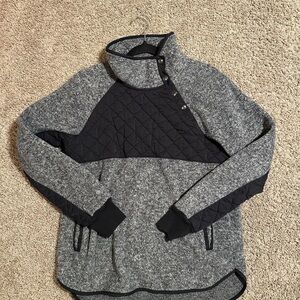Abercrombie & Fitch Gray and Black Sweater